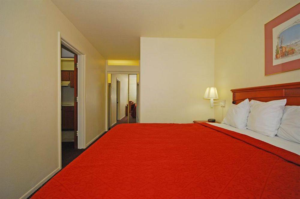 Quality Inn And Suites מסה מראה חיצוני תמונה